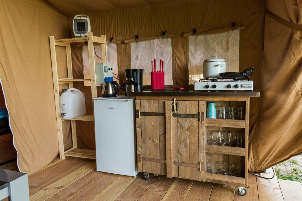 מלון רושפורט Safari Tent At Camping Le Roptai מראה חיצוני תמונה