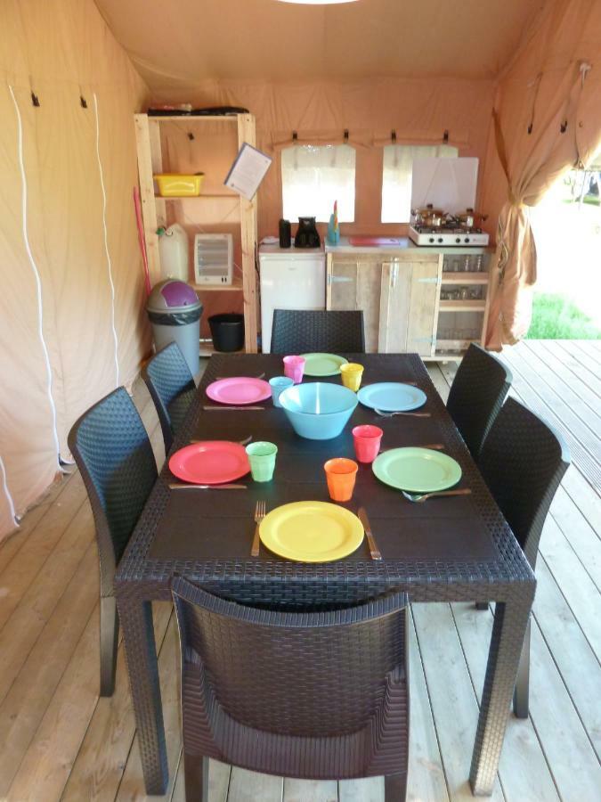 מלון רושפורט Safari Tent At Camping Le Roptai מראה חיצוני תמונה