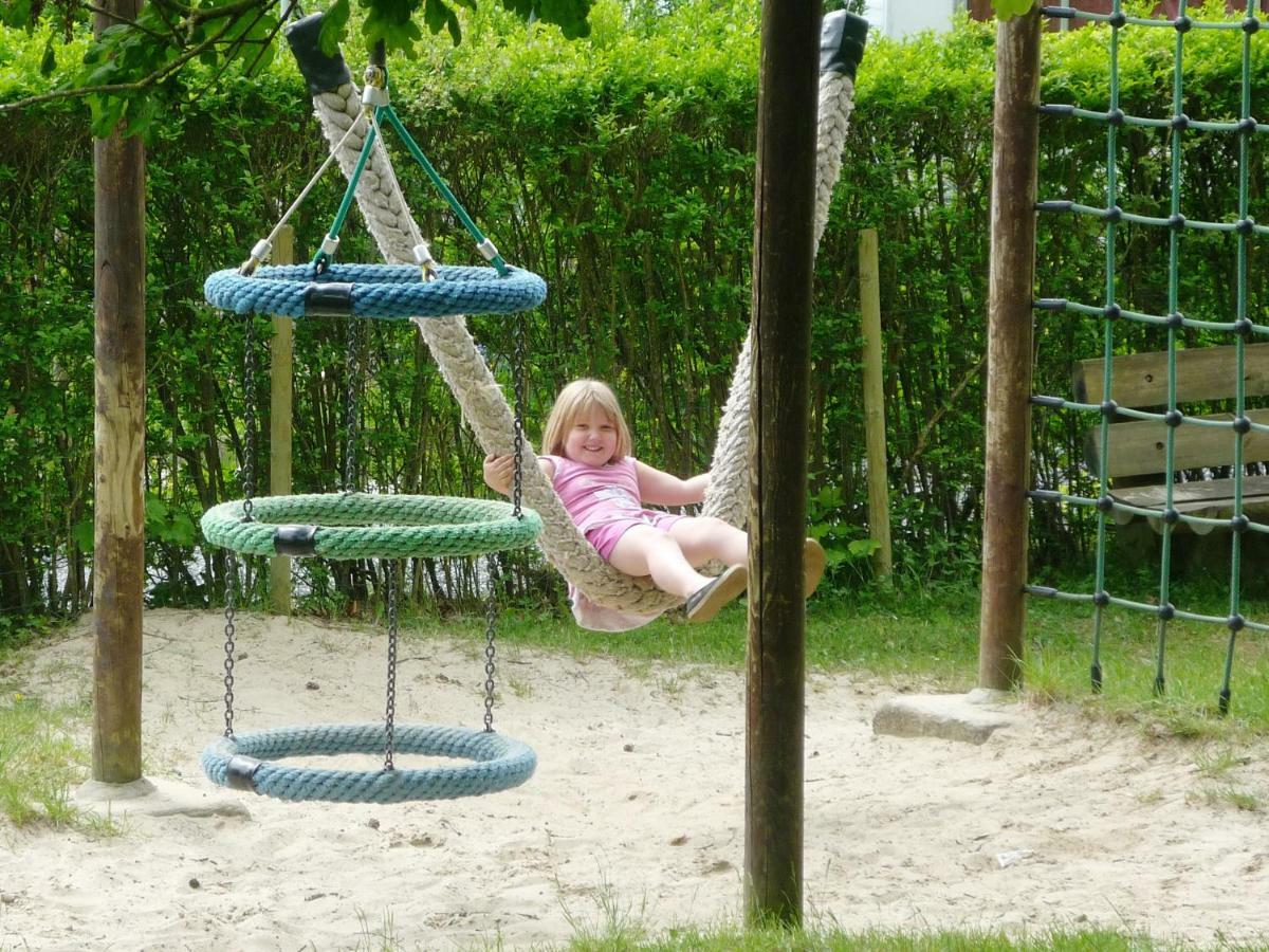 מלון רושפורט Safari Tent At Camping Le Roptai מראה חיצוני תמונה