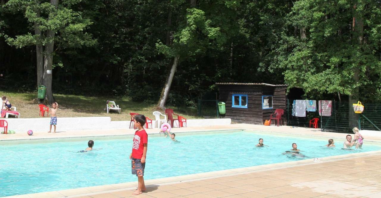 מלון רושפורט Safari Tent At Camping Le Roptai מראה חיצוני תמונה