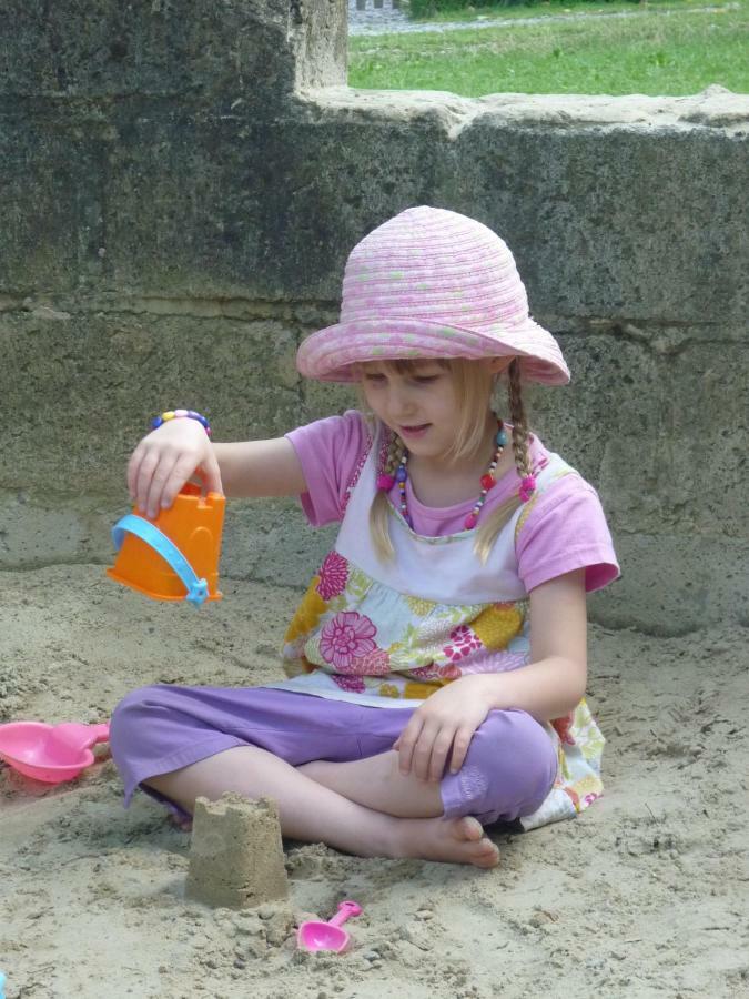 מלון רושפורט Safari Tent At Camping Le Roptai מראה חיצוני תמונה