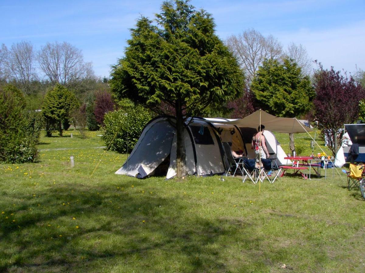 מלון רושפורט Safari Tent At Camping Le Roptai מראה חיצוני תמונה